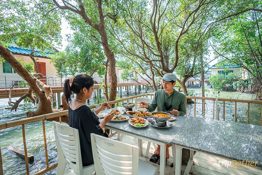 ร้านอาหารริมทะเล