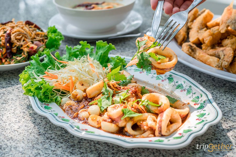 ร้านอาหารริมทะเล