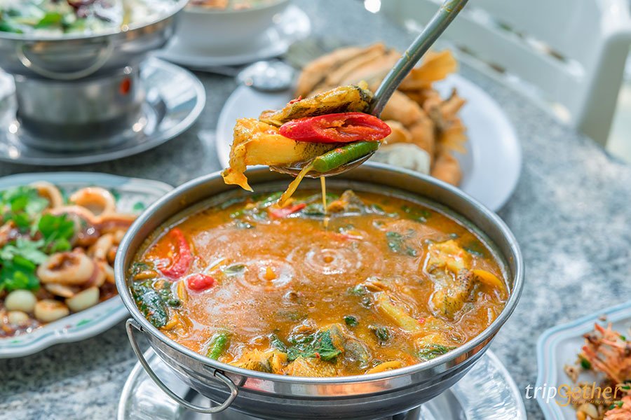 ร้านอาหารริมทะเล