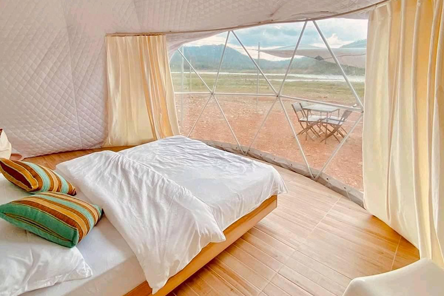 แคมป์ปิ้งริมน้ำ