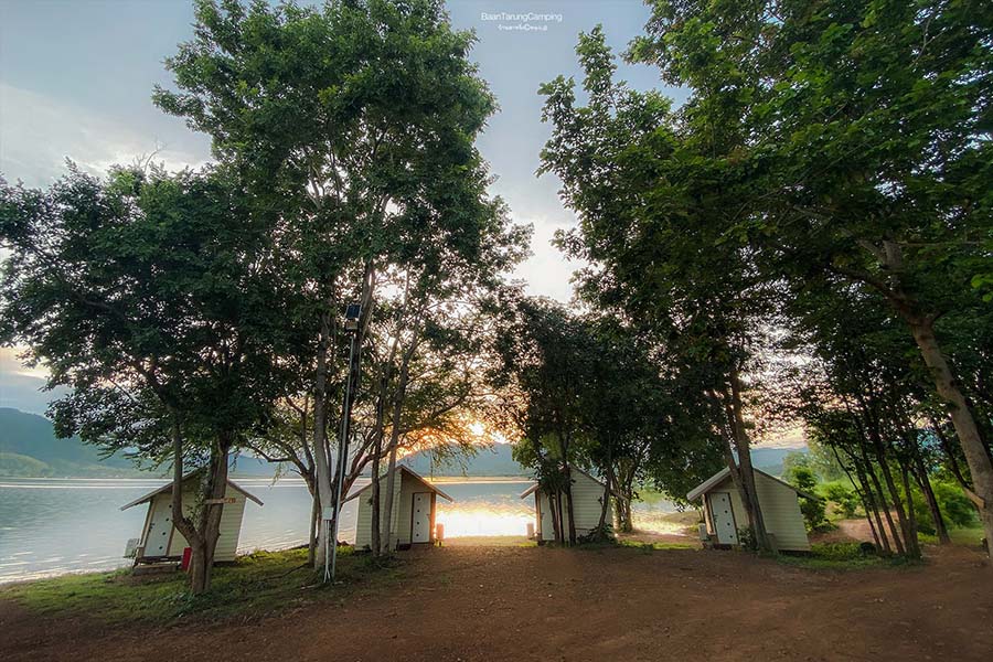 บ้านตาหรั่ง