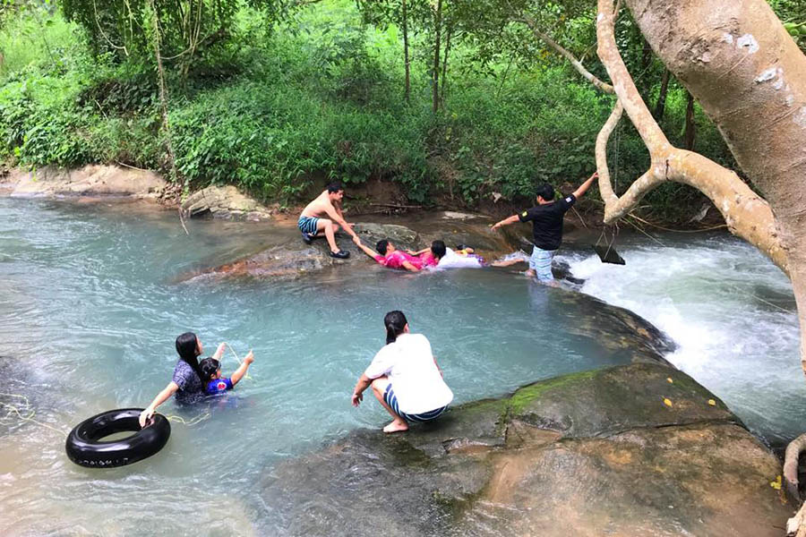 บ้านสวยริมธาร