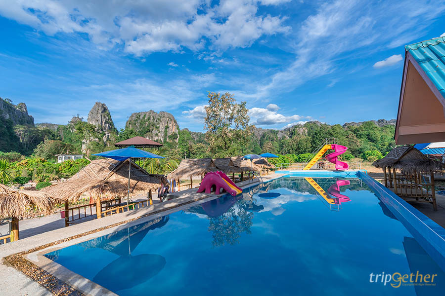ที่พักมีสระว่ายน้ำ
