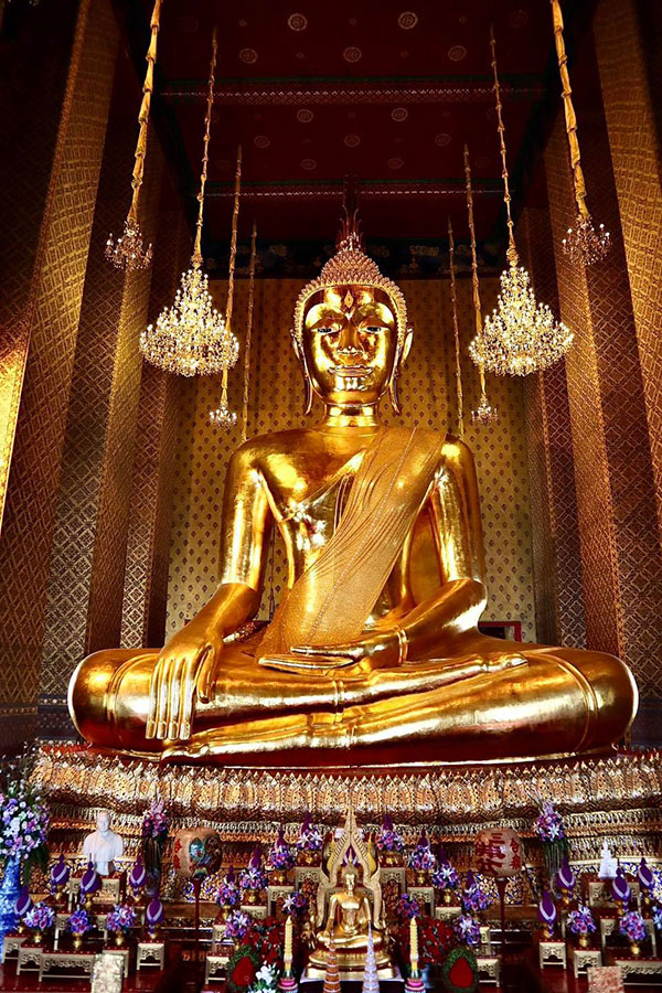 ไหว้พระ 9 วัด