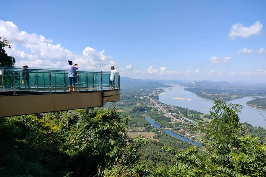 สะพานลอยฟ้า