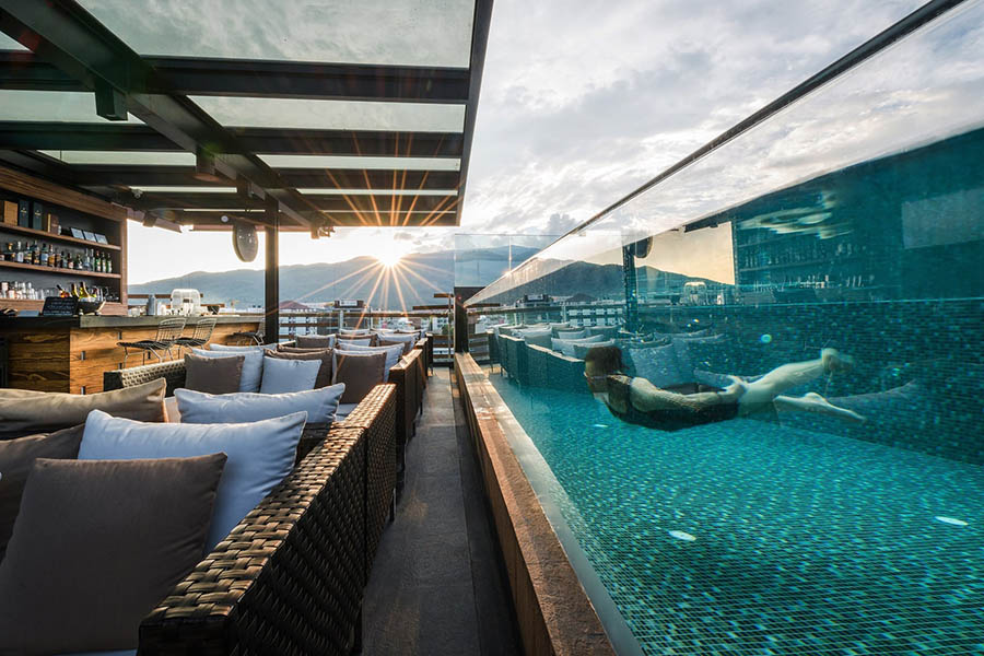 ที่พักมีสระน้ำซีทรู