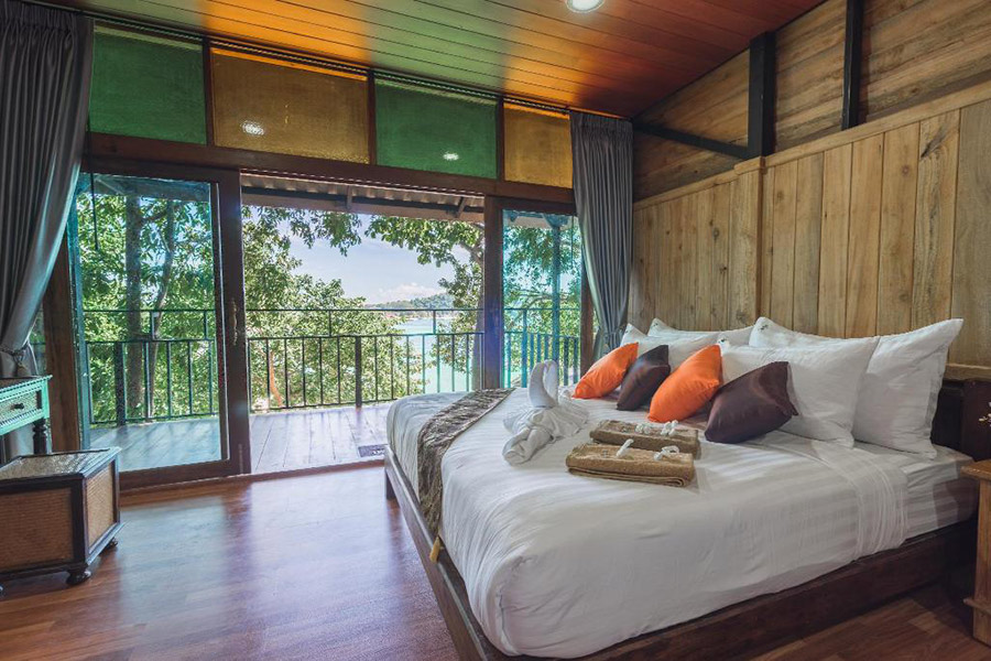 5 ที่พักหลีเป๊ะติดทะเล นอนฟังเสียงคลื่น จ่ายไม่เกินคนละ 2,500