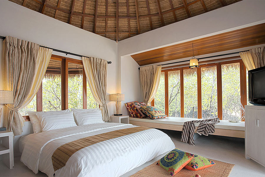 โรงแรมริมทะเล