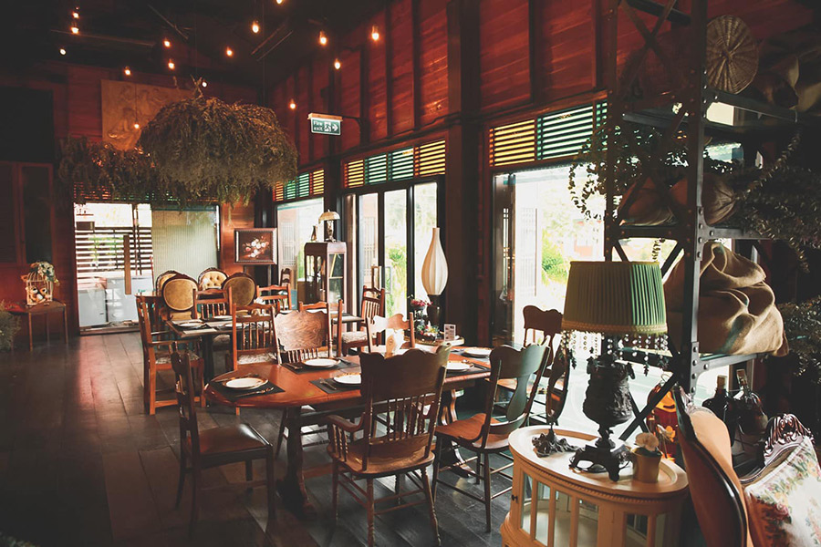 คาเฟ่อัมพวา