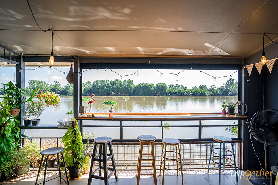 ร้านอาหาร-คาเฟ่ฉะเชิงเทราริมน้ำ