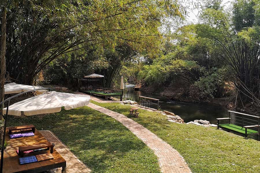 นอกบ้านคาเฟ่