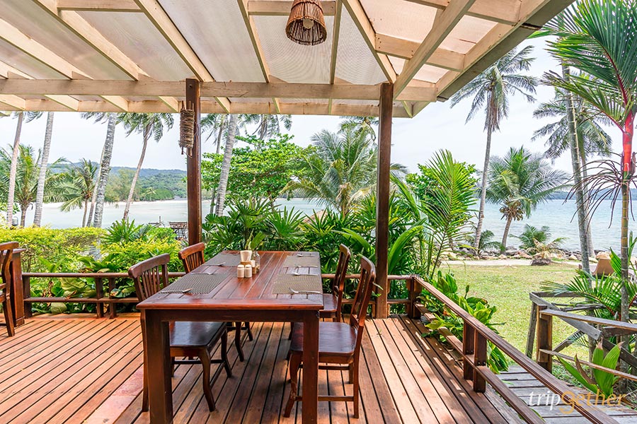 15 ที่พักมีสะพานยื่นไปในทะเล บรรยากาศดีต่อใจ มุมถ่ายรูปสวยปัง!