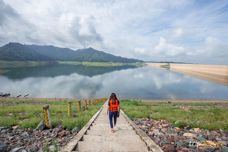 เขื่อนขุนด่านปราการชล