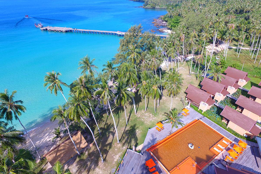 15 ที่พักมีสะพานยื่นไปในทะเล บรรยากาศดีต่อใจ มุมถ่ายรูปสวยปัง!