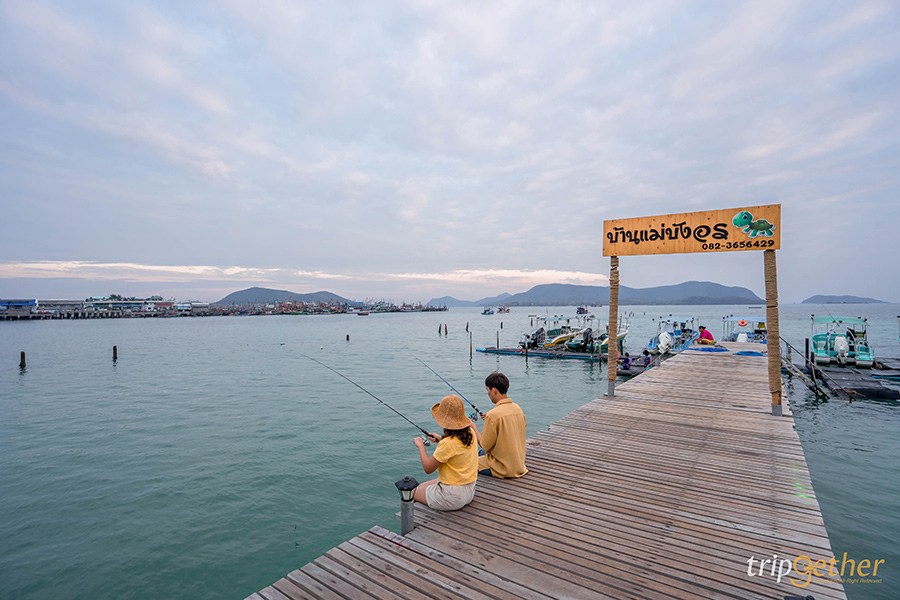 15 ที่พักมีสะพานยื่นไปในทะเล บรรยากาศดีต่อใจ มุมถ่ายรูปสวยปัง!