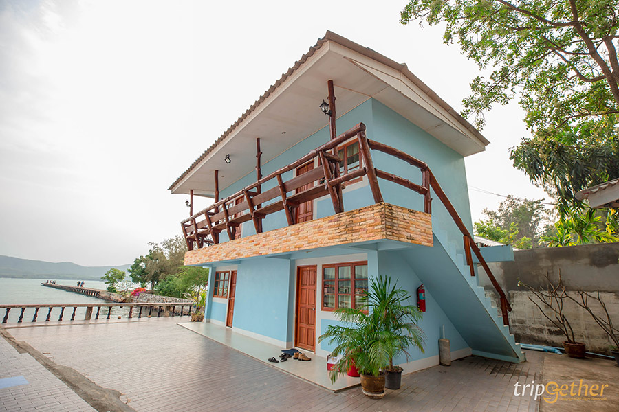 15 ที่พักมีสะพานยื่นไปในทะเล บรรยากาศดีต่อใจ มุมถ่ายรูปสวยปัง!