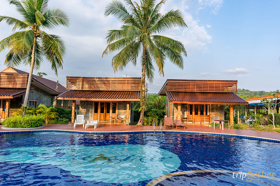 15 ที่พักมีสะพานยื่นไปในทะเล บรรยากาศดีต่อใจ มุมถ่ายรูปสวยปัง!