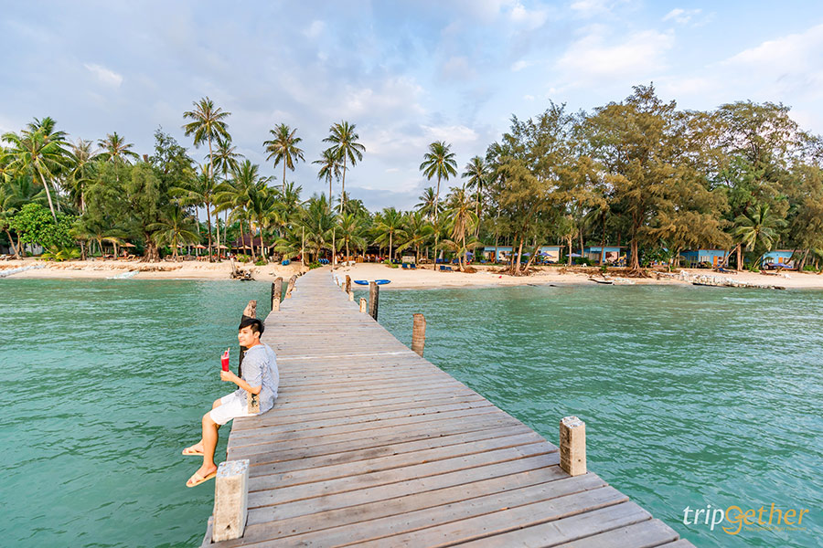 15 ที่พักมีสะพานยื่นไปในทะเล บรรยากาศดีต่อใจ มุมถ่ายรูปสวยปัง!