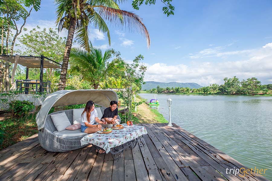 คาเฟ่ริมน้ำวังน้ำเขียว