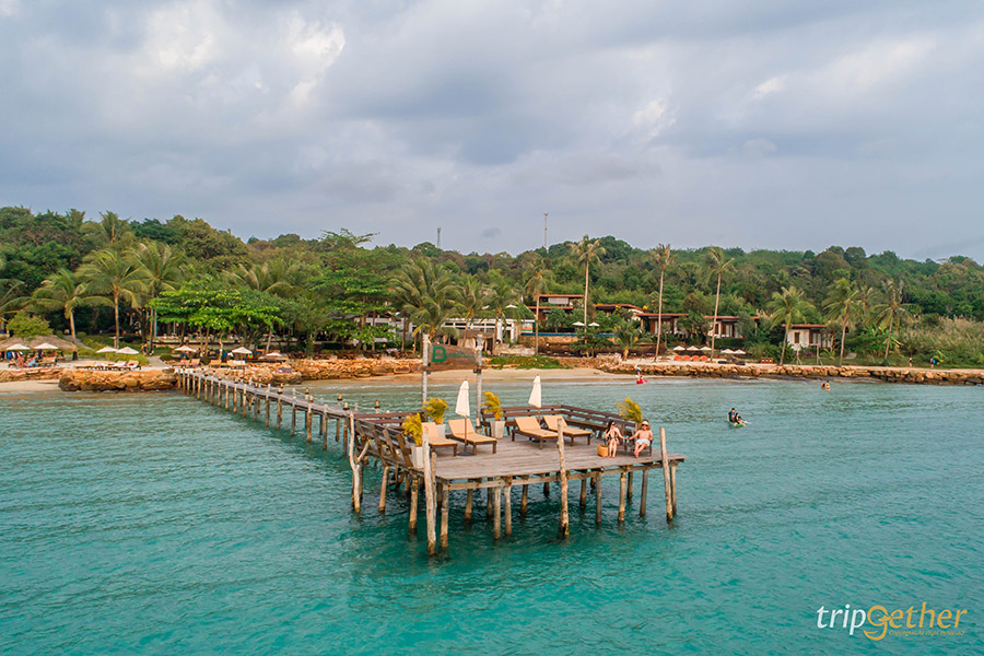 15 ที่พักมีสะพานยื่นไปในทะเล บรรยากาศดีต่อใจ มุมถ่ายรูปสวยปัง!