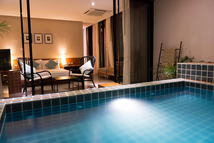 ที่พักติดหาดคลองวาฬ