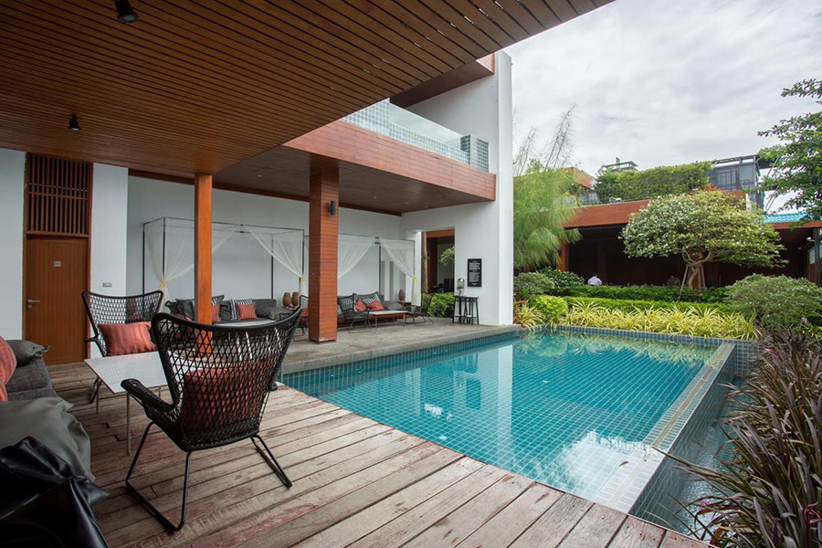 ที่พักติดหาดคลองวาฬ