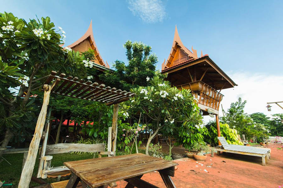 5 ที่พักอยุธยาริมน้ำ ชวนกันมานอนฟินชมบรรยากาศเมืองเก่า
