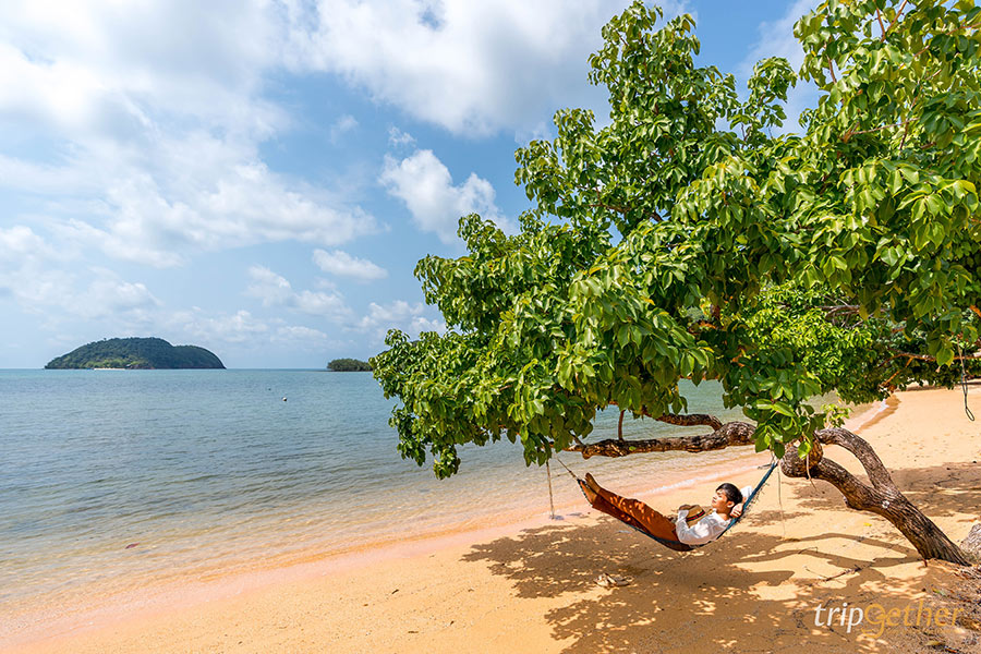 5 เกาะน้ำใส จ.ตราด หาดทรายขาวธรรมชาติสวย บรรยากาศดีต่อใจ!