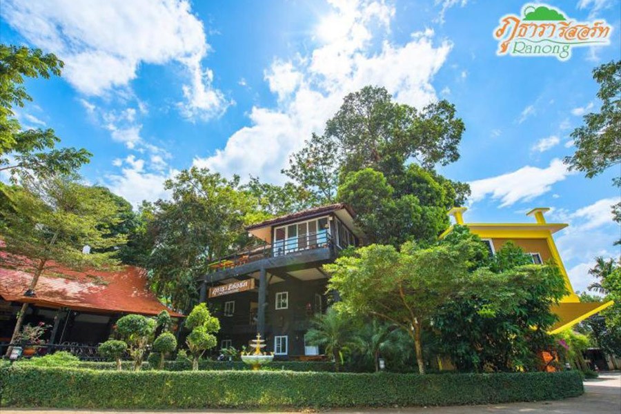 5 ที่พักระนอง โอบล้อมไปด้วยธรรมชาติสุดชิลล์ บรรยากาศดีต่อใจ!