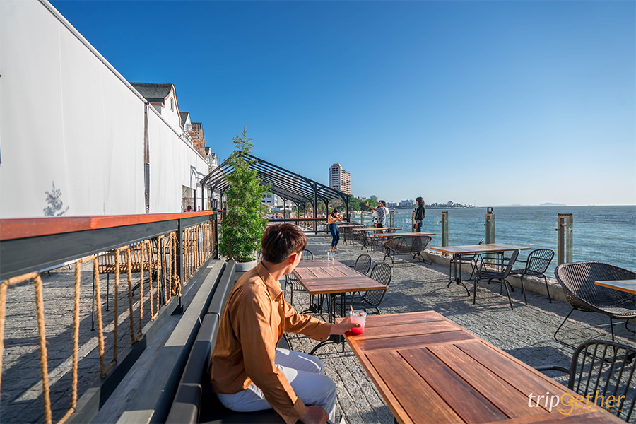 ร้านนั่งชิลล์บางแสน