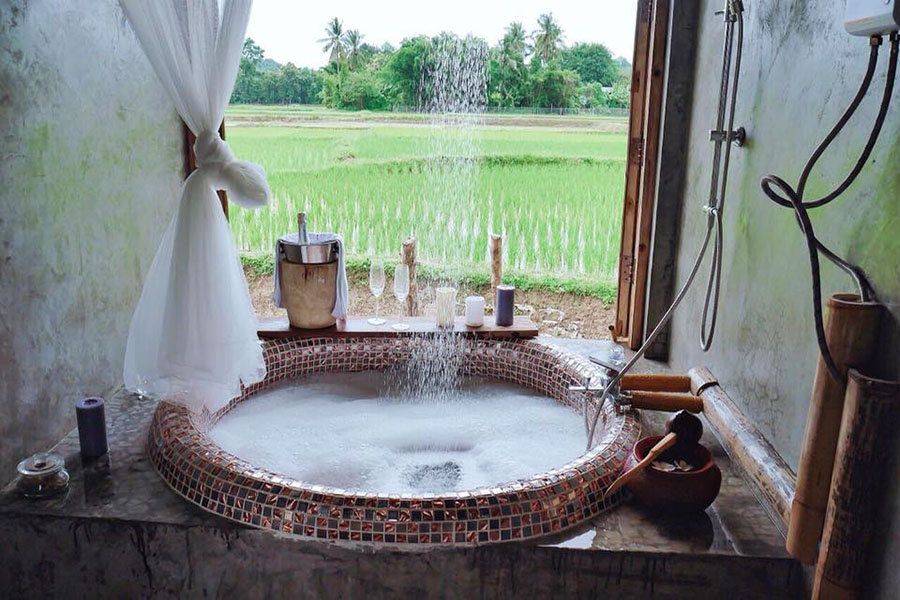 5 ที่พักน่านวิวสวย มีอ่างน้ำให้แช่