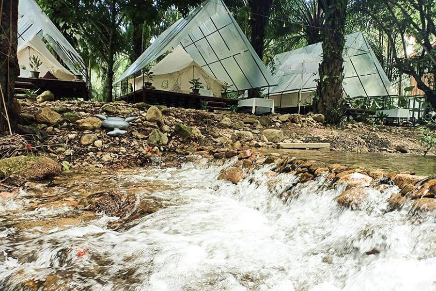 5 ที่พักระนอง บรรยากาศกลางป่า นอนติดริมน้ำ