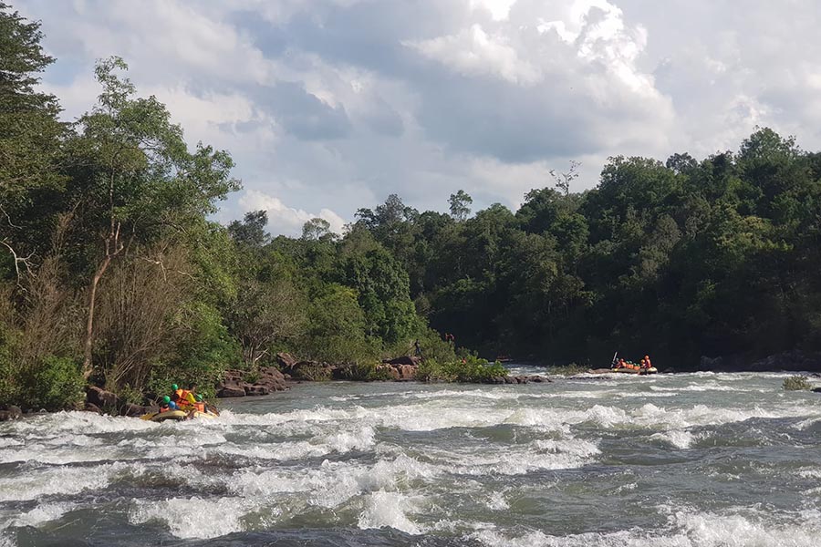 ล่องแก่งปราจีนบุรี