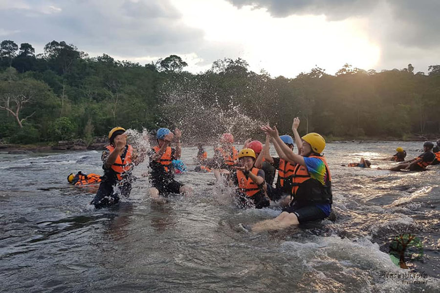 ล่องแก่งปราจีนบุรี