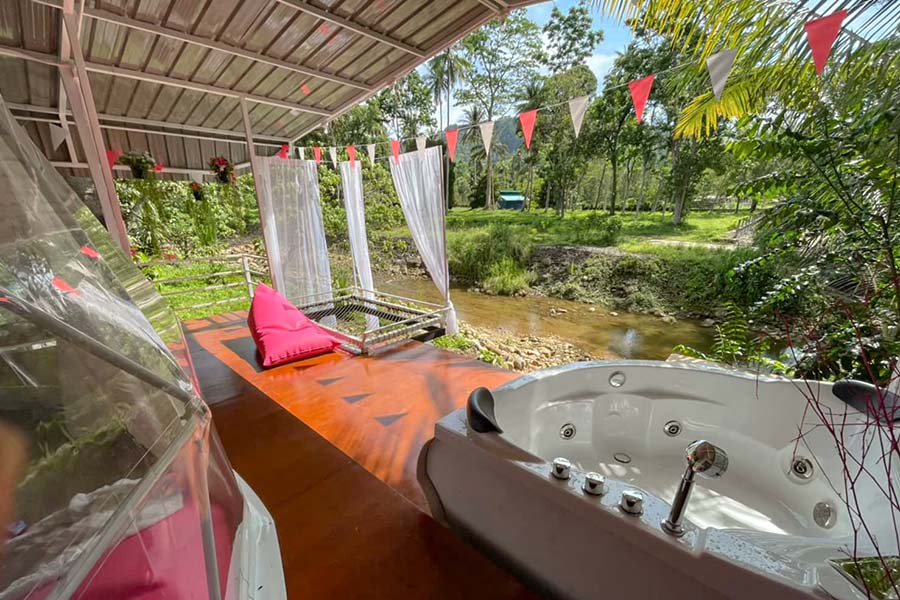 5 ที่พักคีรีวง-ลานสกา บรรยากาศชิลล์ริมน้ำ วิวสวยน่าไปพักผ่อน