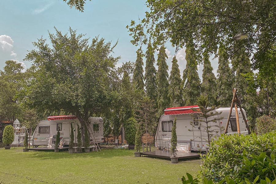 5 ที่พักรถบ้าน เปลี่ยนบรรยากาศ นอนชิลล์ ใกล้กรุงเทพฯ