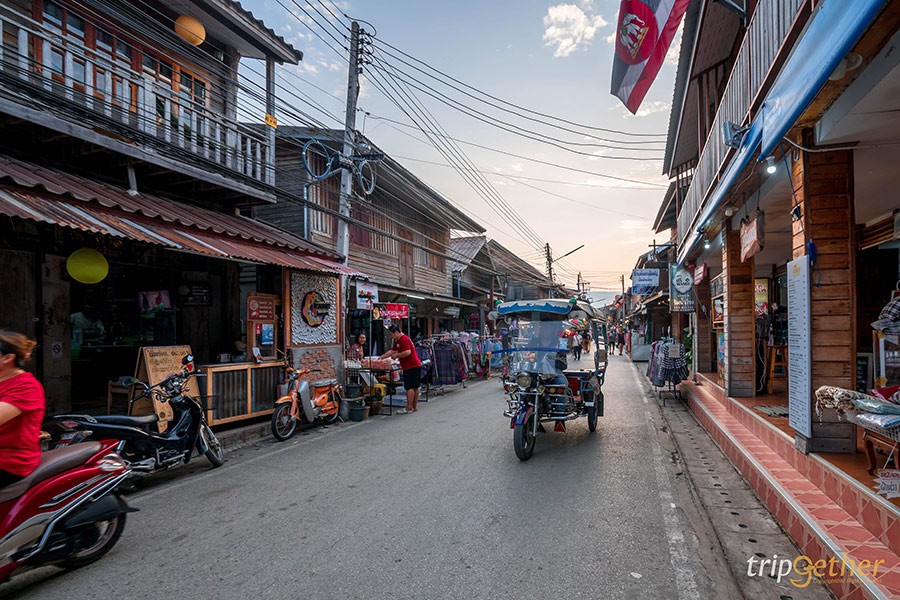 5 ชุมชนริมน้ำน่าเที่ยว บรรยากาศดี ของอร่อยเพียบ!!