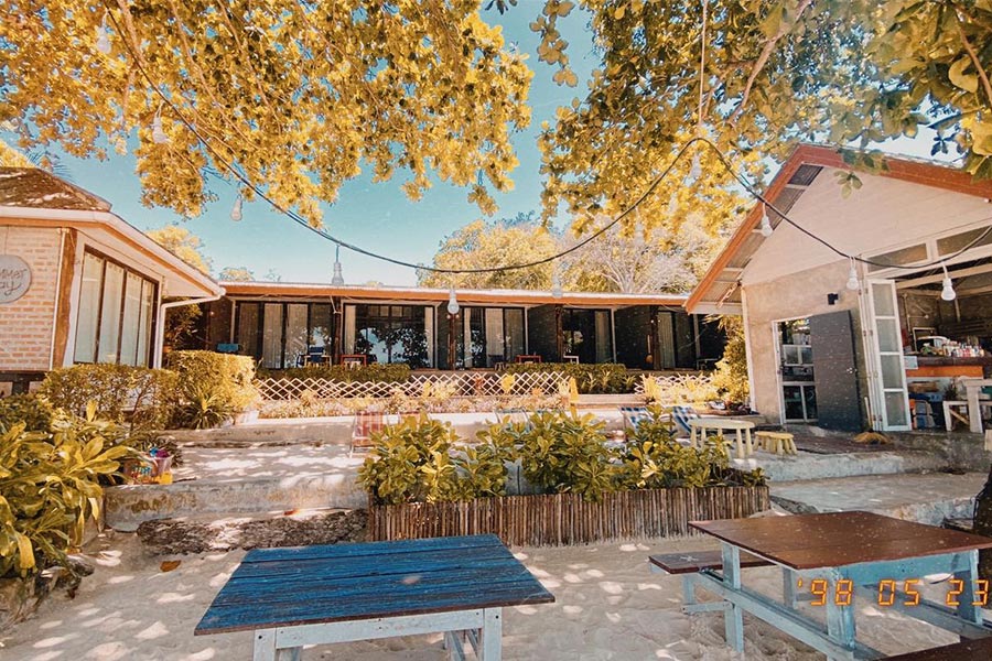 5 ที่พักมีเบาะบีนแบคริมทะเล ถ่ายรูปชิลล์ วิวฉ่ำ พักผ่อนสบาย!