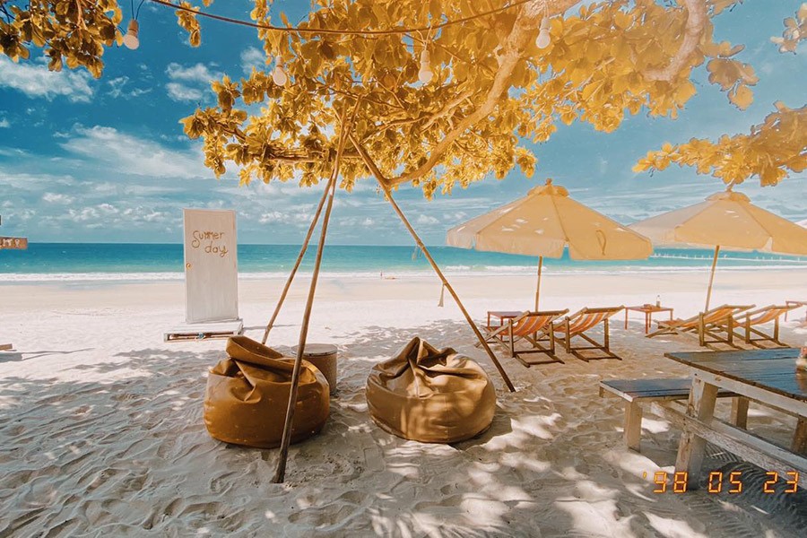 5 ที่พักมีเบาะบีนแบคริมทะเล ถ่ายรูปชิลล์ วิวฉ่ำ พักผ่อนสบาย!