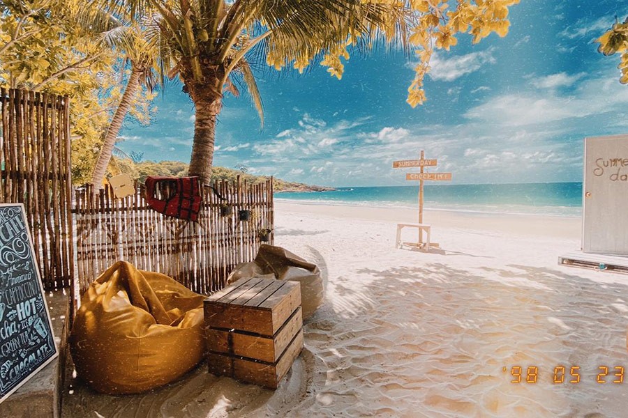 5 ที่พักมีเบาะบีนแบคริมทะเล ถ่ายรูปชิลล์ วิวฉ่ำ พักผ่อนสบาย!