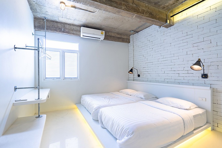 5 โฮสเทลใกล้รถไฟฟ้าราคาหลักร้อย เดินทางสะดวก