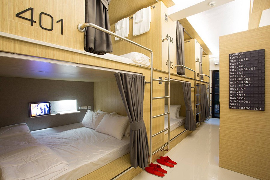 5 โฮสเทลใกล้รถไฟฟ้าราคาหลักร้อย เดินทางสะดวก