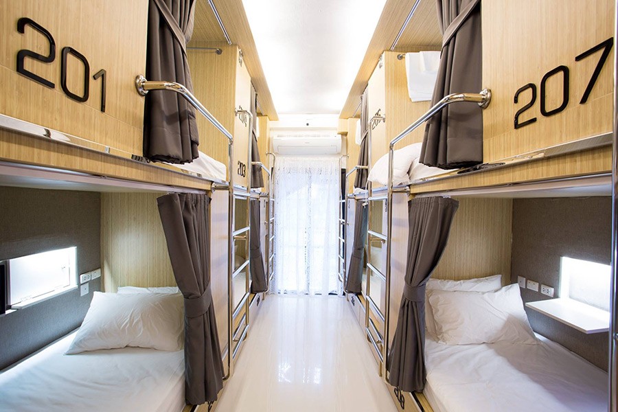 5 โฮสเทลใกล้รถไฟฟ้าราคาหลักร้อย เดินทางสะดวก