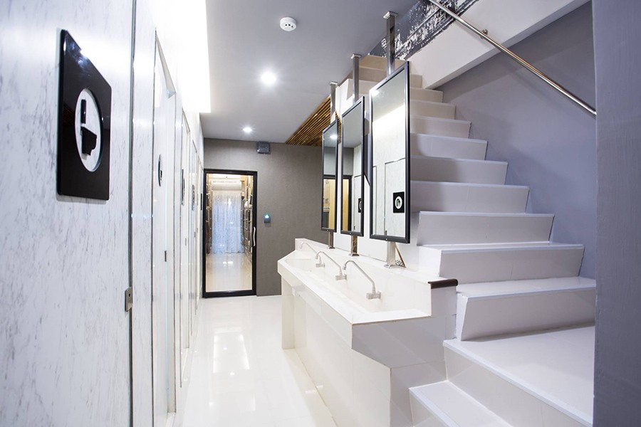 5 โฮสเทลใกล้รถไฟฟ้าราคาหลักร้อย เดินทางสะดวก