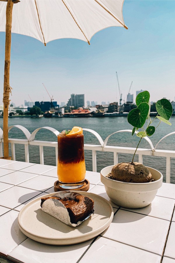 5 คาเฟ่น่าเช็คอินย่านคลองสาน เจริญนคร คอกาแฟไม่ควรพลาด