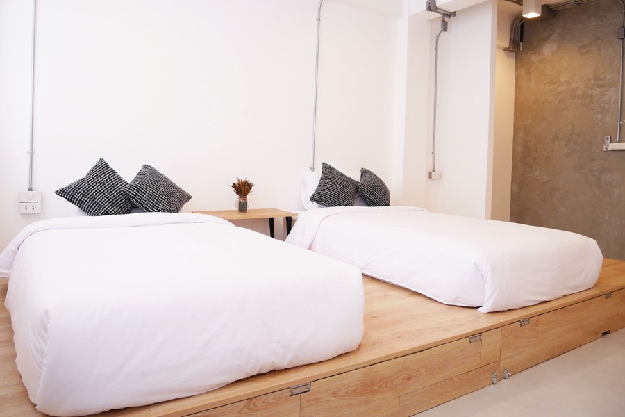 5 โฮสเทลใกล้รถไฟฟ้าราคาหลักร้อย เดินทางสะดวก