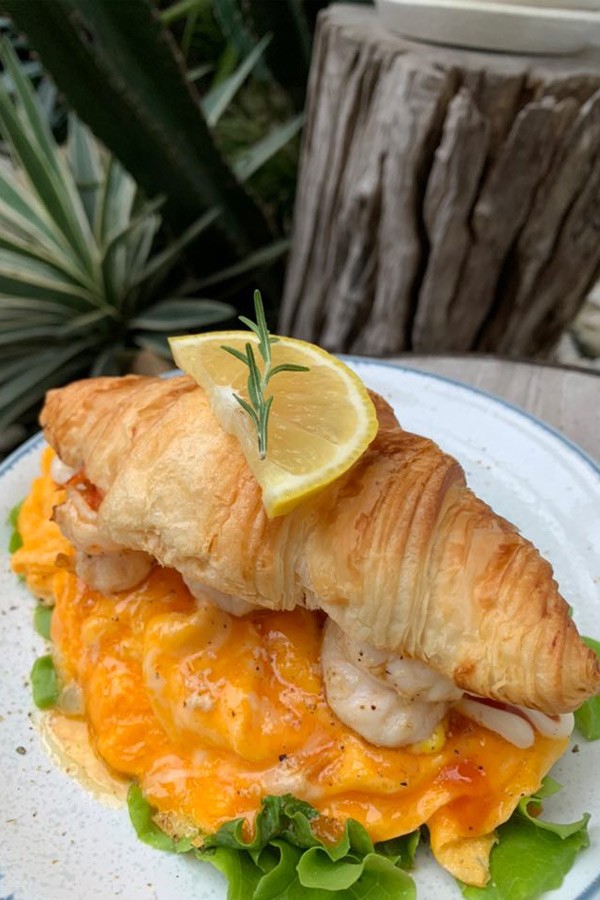 5 คาเฟ่น่าเช็คอินย่านคลองสาน เจริญนคร คอกาแฟไม่ควรพลาด