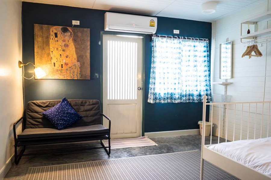 5 โฮสเทลใกล้รถไฟฟ้าราคาหลักร้อย เดินทางสะดวก