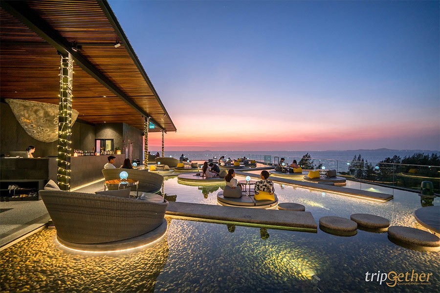 5 ที่พักพัทยาสุดหรู วิวทะเล มีดินเนอร์บาร์