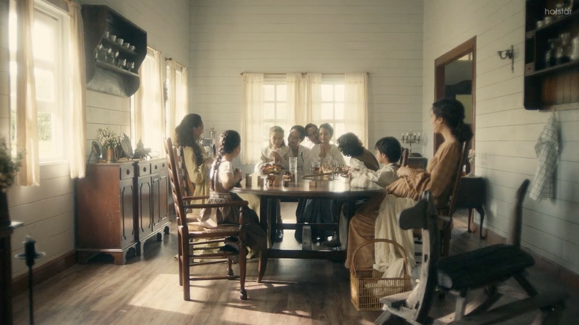 ห้ามพลาด! 10 เรื่องน่าดูใน Disney+ Hotstar ครบทั้งภาพยนตร์ ซีรีส์ และการ์ตูน!!